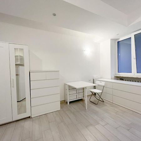 Confortable And Centrally Milan Flat Экстерьер фото