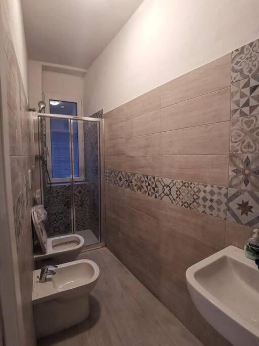 Confortable And Centrally Milan Flat Экстерьер фото
