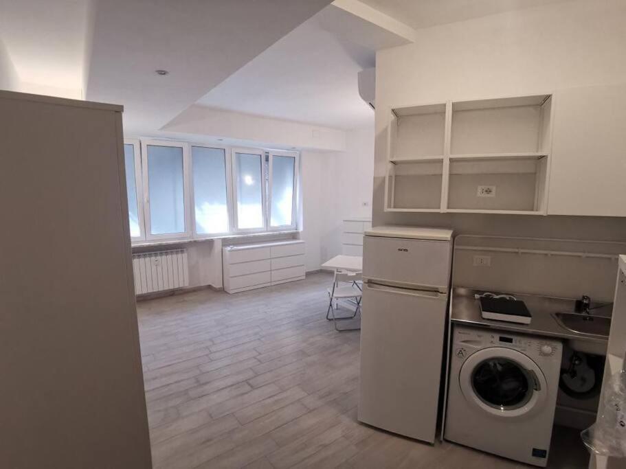 Confortable And Centrally Milan Flat Экстерьер фото