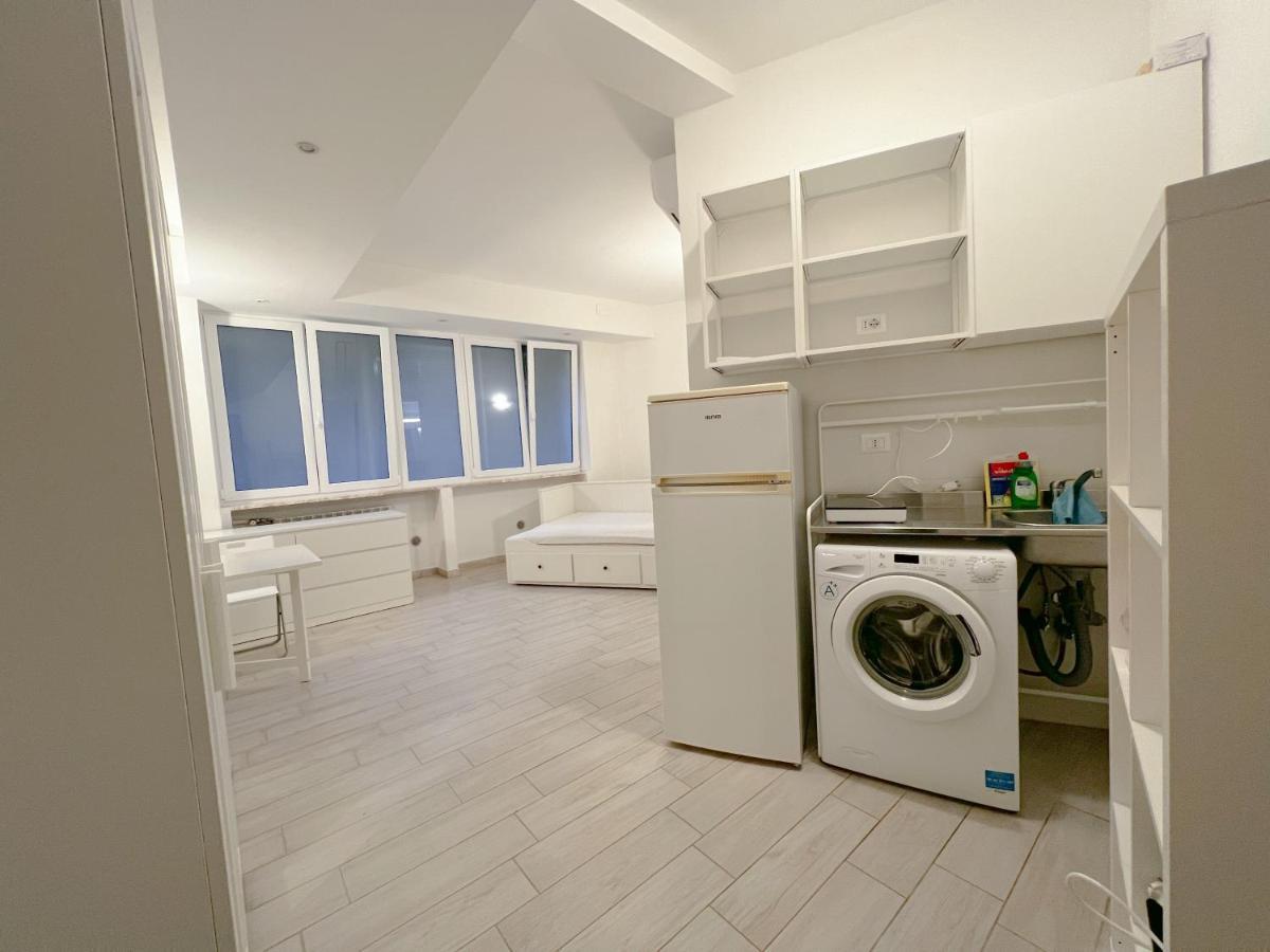 Confortable And Centrally Milan Flat Экстерьер фото