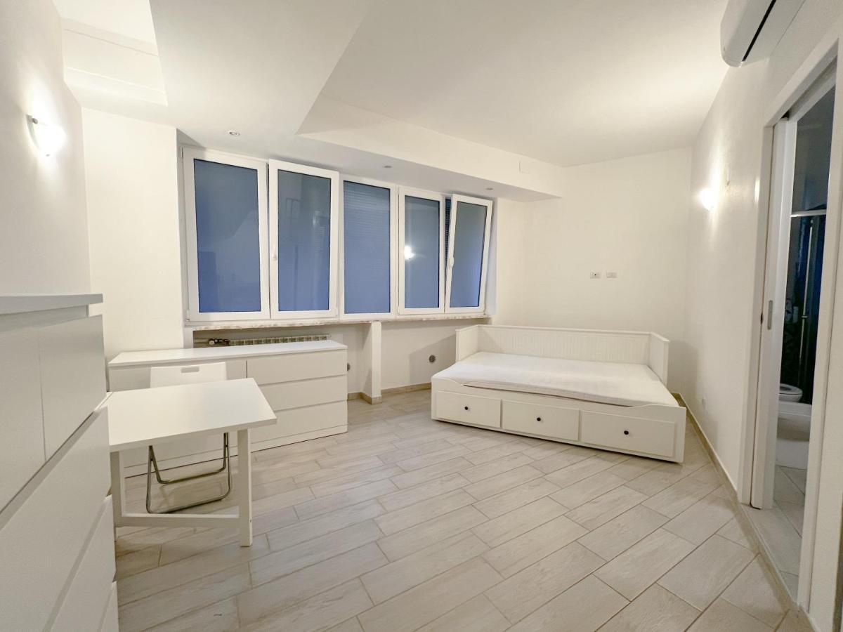 Confortable And Centrally Milan Flat Экстерьер фото